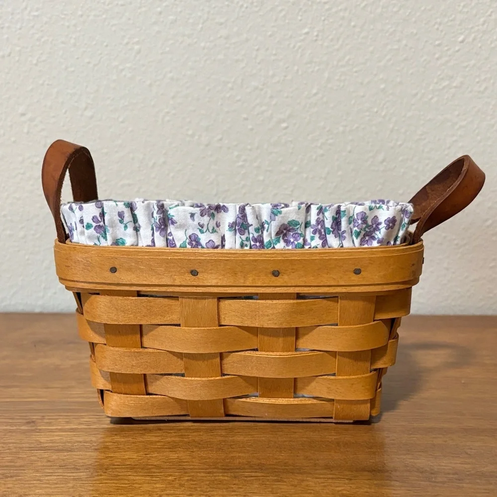 Longaberger Tea Basket with two protectors, product tag, and optional liner - Picture 9 of 9